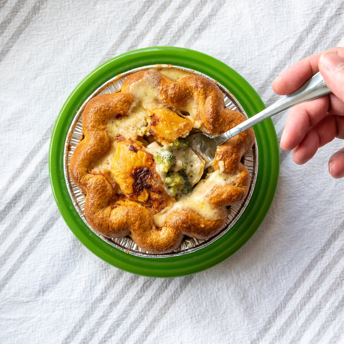 6" Broccoli Cheddar Pot Pie (Vegetarian)